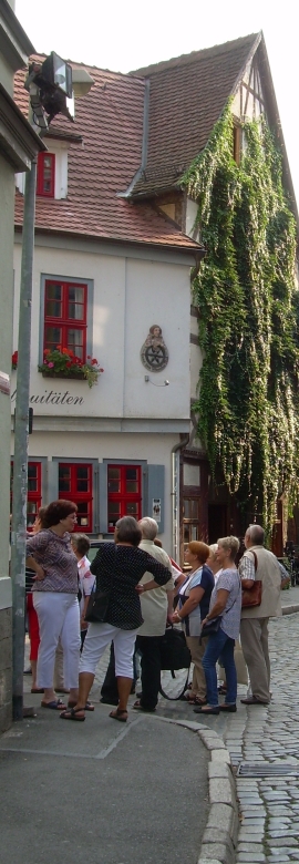 Erfurter Antiquitäten - 12b1 Klassentreffen 09.09.2016 in großer Wärme vom Fischmarkt mit Führung durch die Altstadt bis zum Rossini zum Treff mit Herrn Gerlach Erfurter Antiquitäten - 12b1 Klassentreffen 09.09.2016 in großer Wärme vom Fischmarkt mit Führung durch die Altstadt bis zum Rossini zum Treff mit Herrn Gerlach
